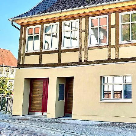 stilvolle, zentrale Ferienwohnung mit Parkplatz Salzwedel Exterior foto